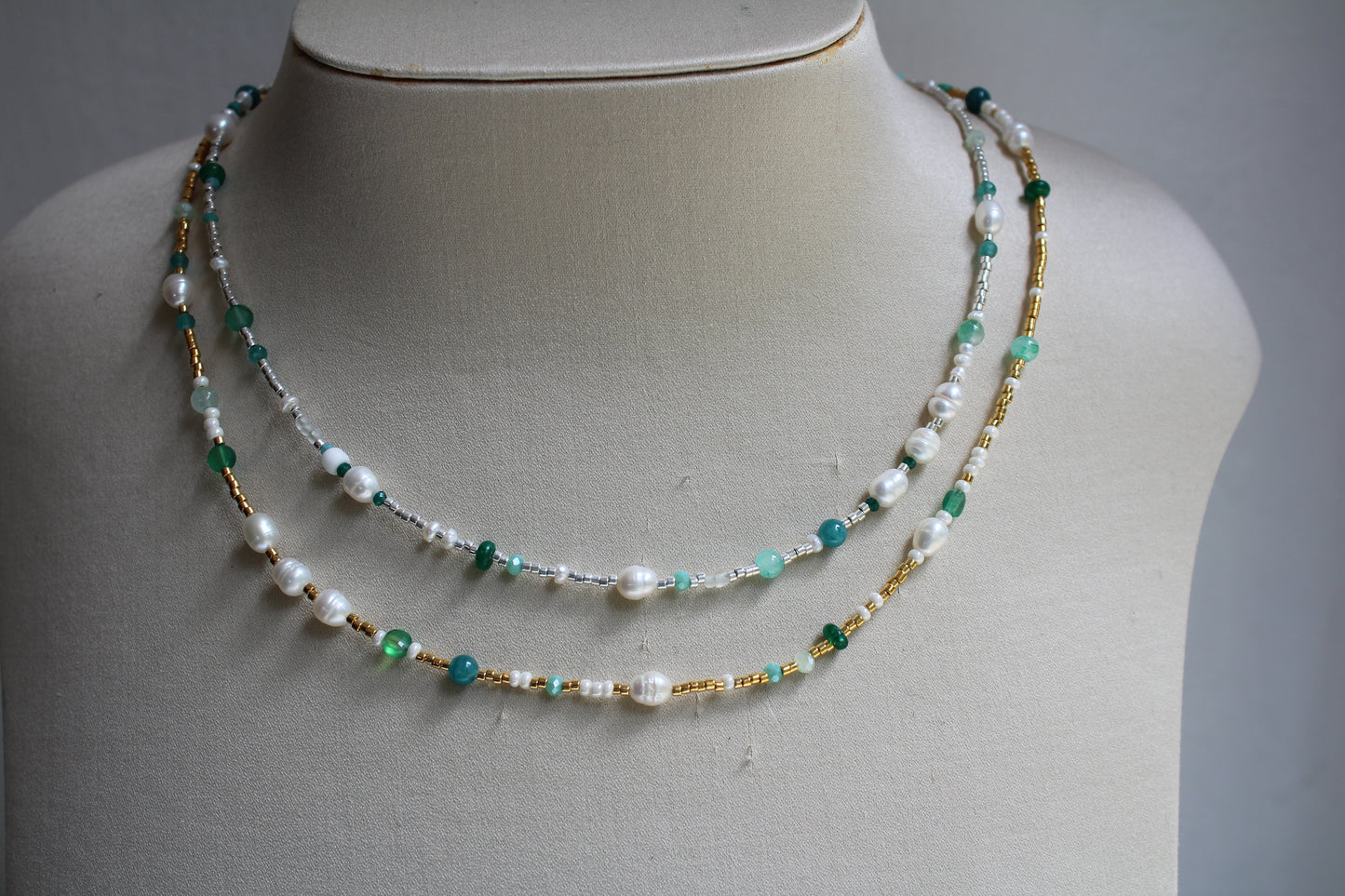 COLLIER LEONIE