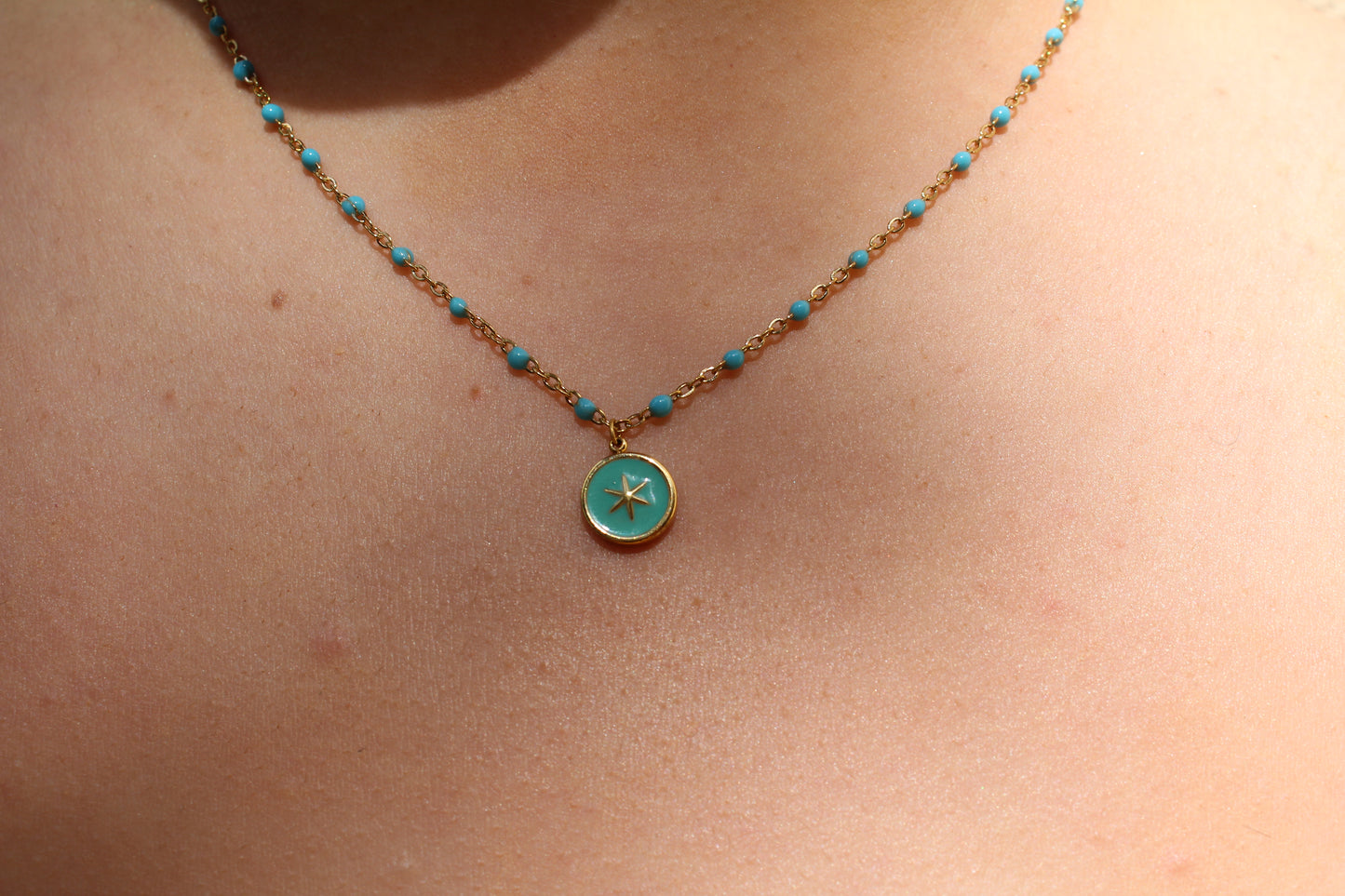 COLLIER AMBRE / bleu doré